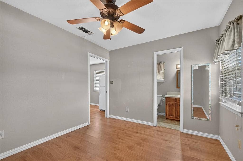 Bedroom 4 in apartment