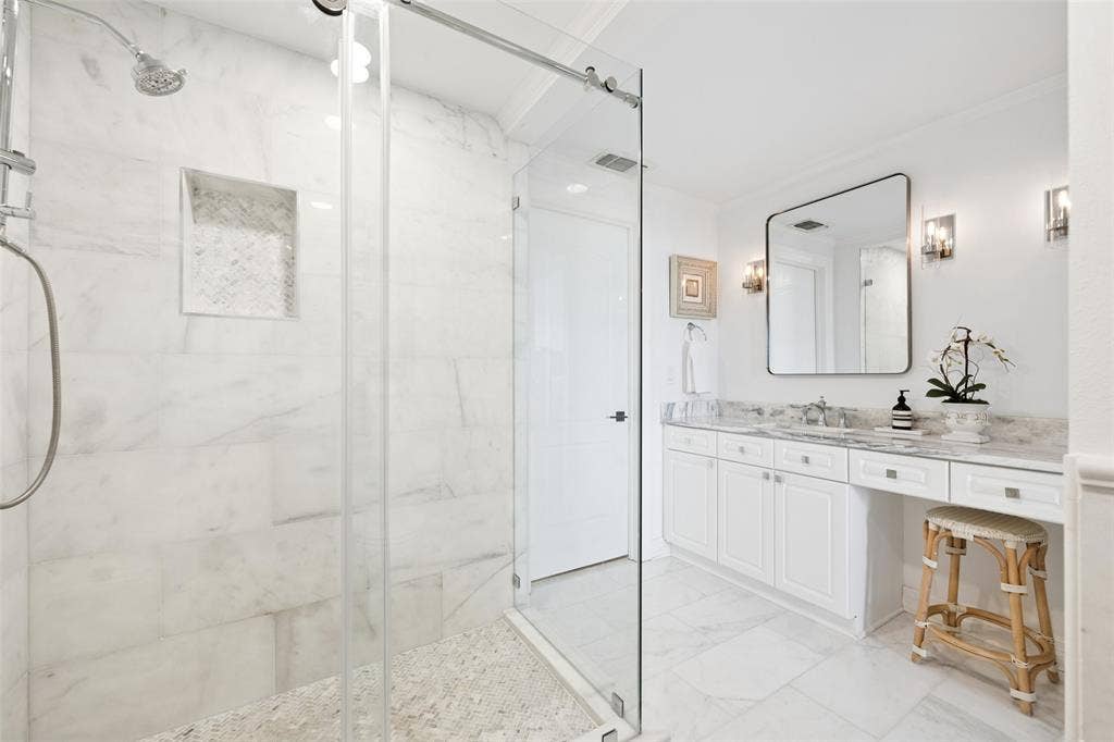 3401 Lee Parkway, #1008, Dallas, TX 75219 3401 Lee Parkway, #1008, Dallas, TX 75219