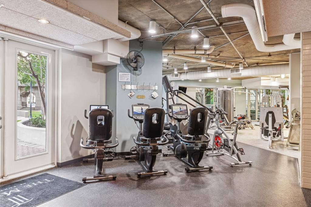 3401 Lee Parkway, #1008, Dallas, TX 75219 3401 Lee Parkway, #1008, Dallas, TX 75219