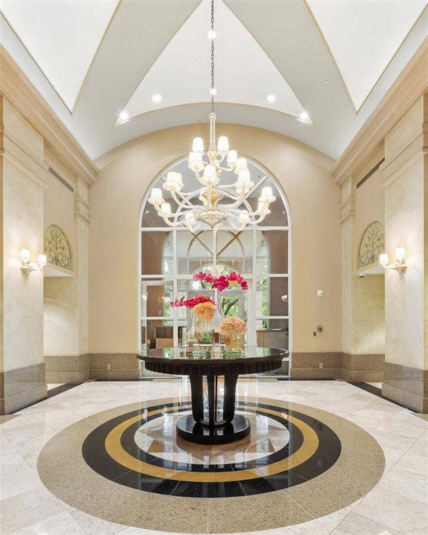 3401 Lee Parkway, #1008, Dallas, TX 75219 3401 Lee Parkway, #1008, Dallas, TX 75219