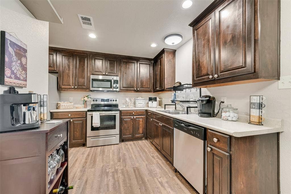 2411 W Fm 813, Palmer, TX 75152 Triplex