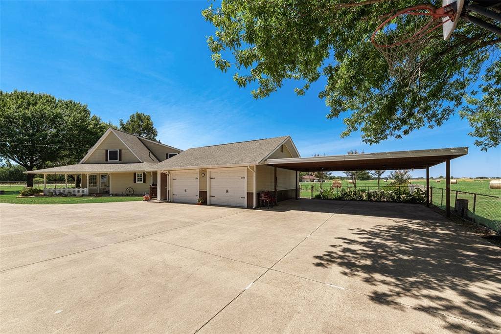 2411 W Fm 813, Palmer, TX 75152 2411 W Fm 813, Palmer, TX 75152