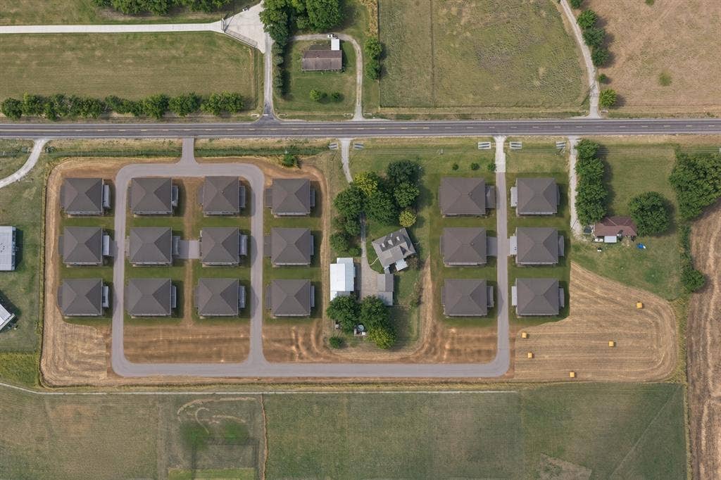 2411 W Fm 813, Palmer, TX 75152 Example of potential triplex expansion.
