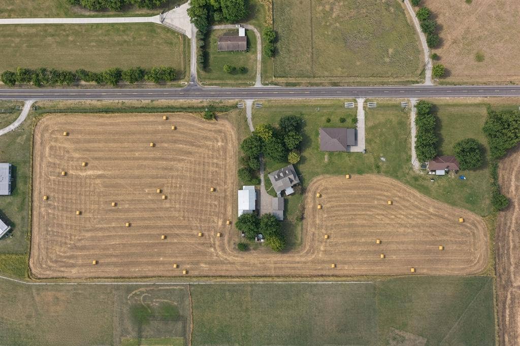 2411 W Fm 813, Palmer, TX 75152 2411 W Fm 813, Palmer, TX 75152