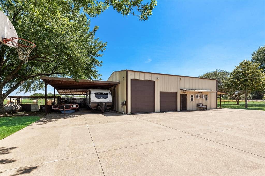 2411 W Fm 813, Palmer, TX 75152 2411 W Fm 813, Palmer, TX 75152