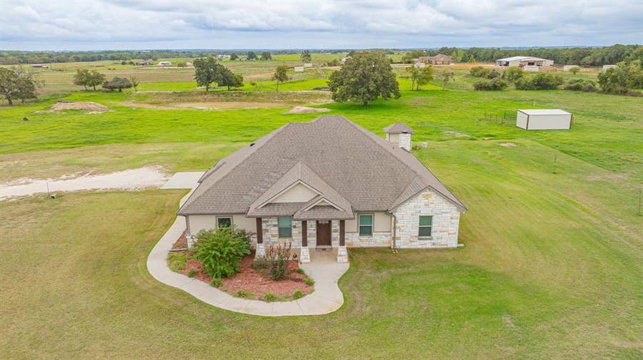 Property photo for 2220 County Road 430, Stephenville, TX