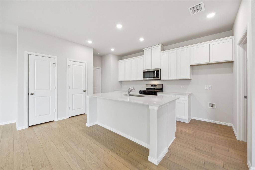 1510 Vermillion Street, Forney, TX 75126 1510 Vermillion Street, Forney, TX 75126