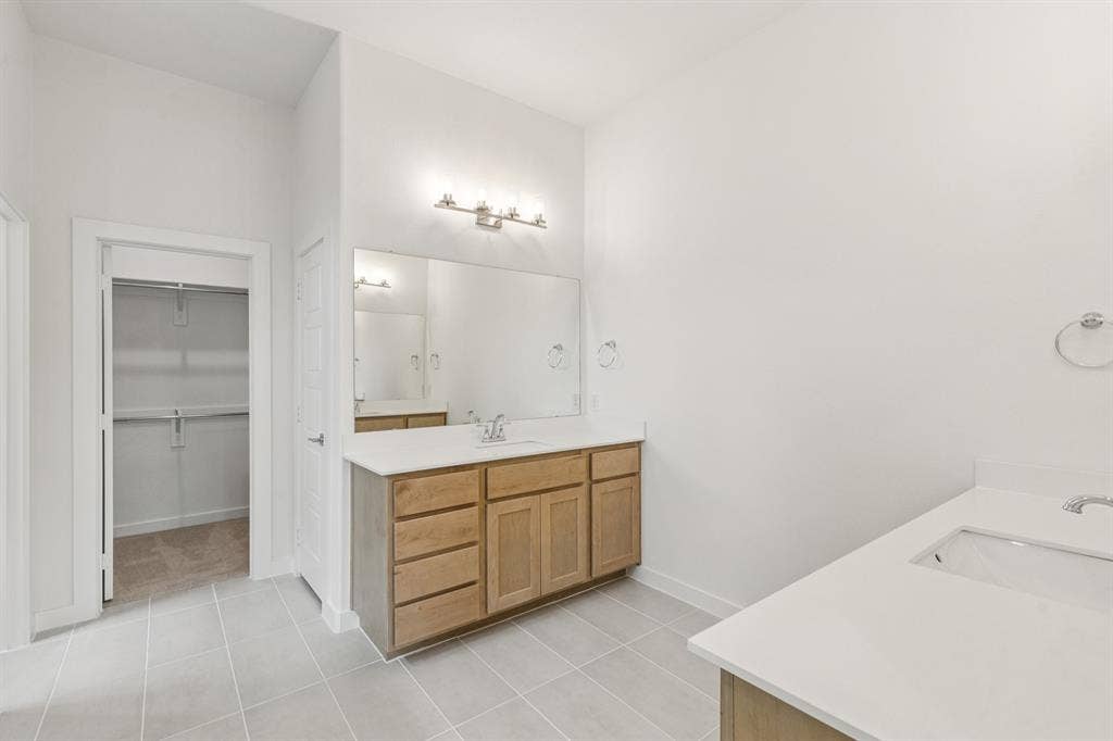 Primary Bathroom in the Da Vinci II home plan – REPRESENTATIVE PHOTO