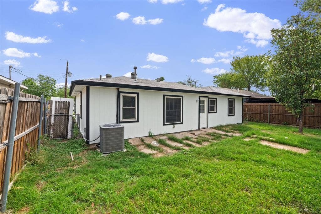 622 Shawnee Trace, Grand Prairie, TX 75051