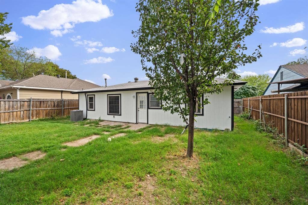 622 Shawnee Trace, Grand Prairie, TX 75051