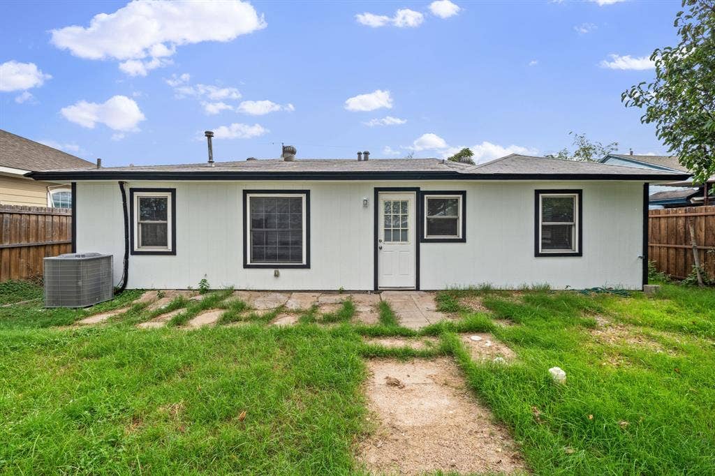 622 Shawnee Trace, Grand Prairie, TX 75051