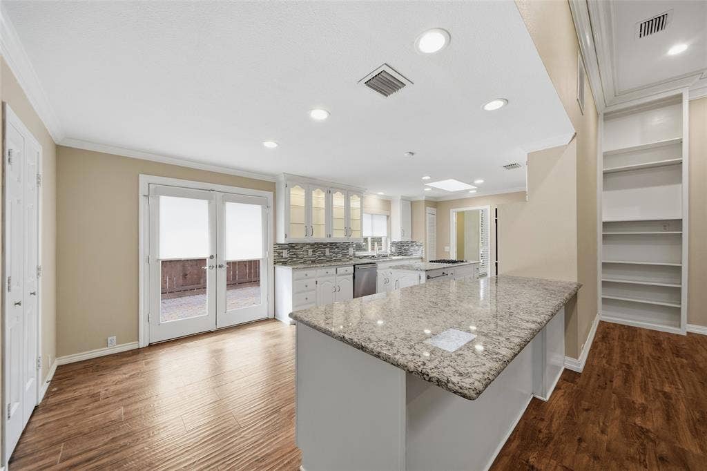 6204 Liberty Hill, Dallas, TX 75248 6204 Liberty Hill, Dallas, TX 75248