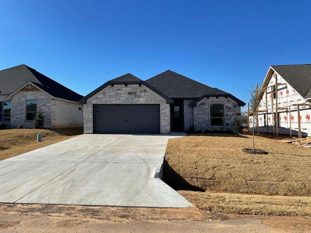 3314 Windcrest Drive, Granbury, TX 76049