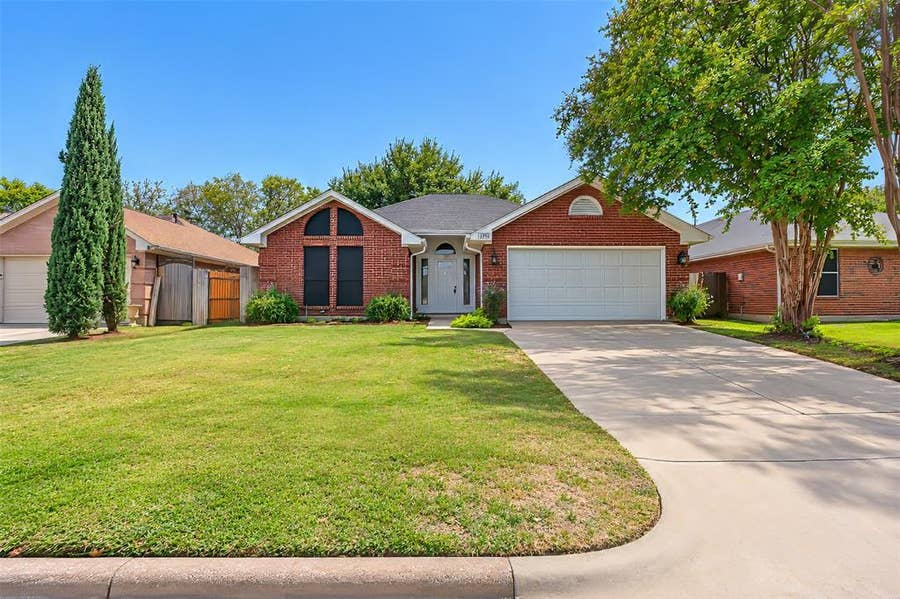 Property photo for 1784 Independence Road, Blue Mound, TX