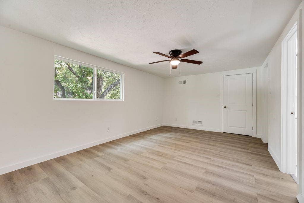 5614 University Hills Boulevard, Dallas, TX 75241 5614 University Hills Boulevard, Dallas, TX 75241