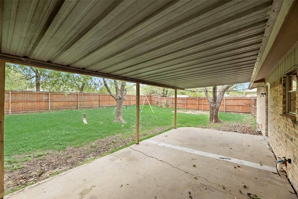 300 S Cherry Lane, Granbury, TX 76048 300 S Cherry Lane, Granbury, TX 76048