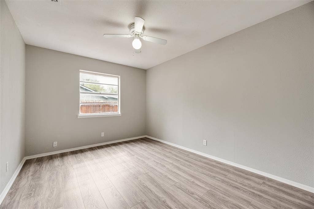 300 S Cherry Lane, Granbury, TX 76048 300 S Cherry Lane, Granbury, TX 76048