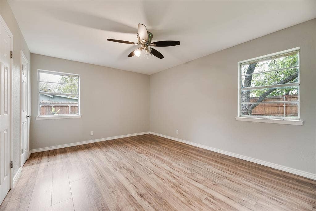 300 S Cherry Lane, Granbury, TX 76048 300 S Cherry Lane, Granbury, TX 76048
