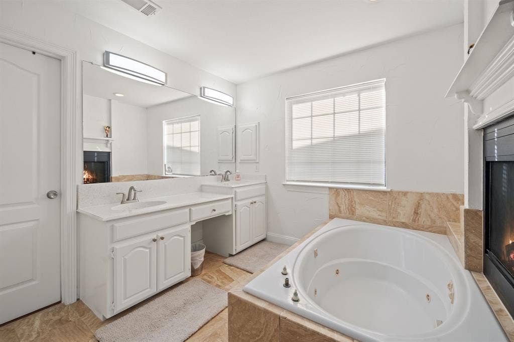 1081 Leisure Lane, Irving, TX 75063 1081 Leisure Lane, Irving, TX 75063