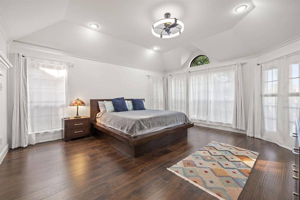 1081 Leisure Lane, Irving, TX 75063 1081 Leisure Lane, Irving, TX 75063