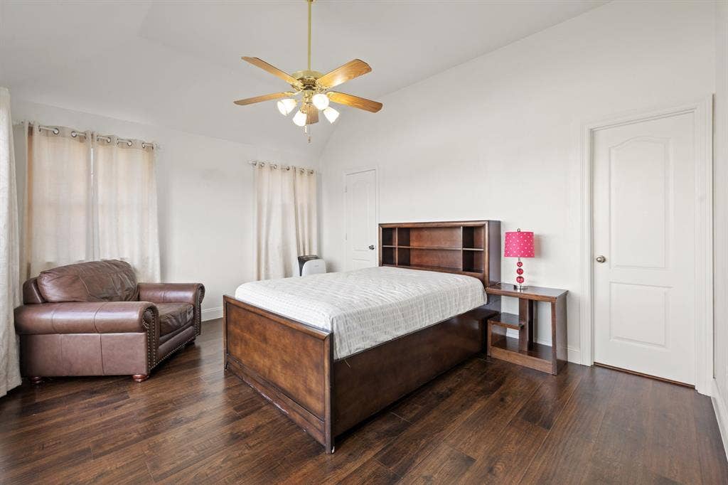 1081 Leisure Lane, Irving, TX 75063 1081 Leisure Lane, Irving, TX 75063