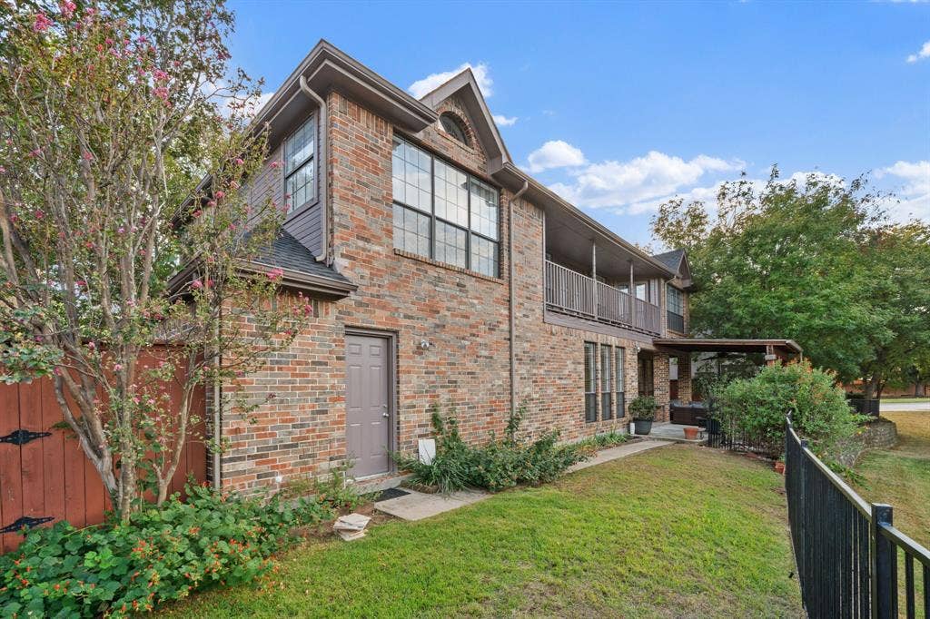 1081 Leisure Lane, Irving, TX 75063 1081 Leisure Lane, Irving, TX 75063
