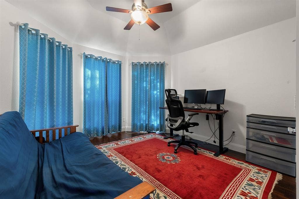 1081 Leisure Lane, Irving, TX 75063 1081 Leisure Lane, Irving, TX 75063