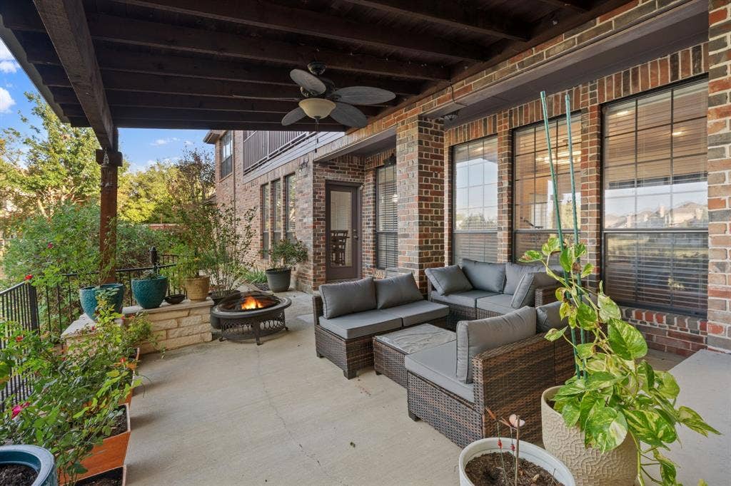 1081 Leisure Lane, Irving, TX 75063 1081 Leisure Lane, Irving, TX 75063