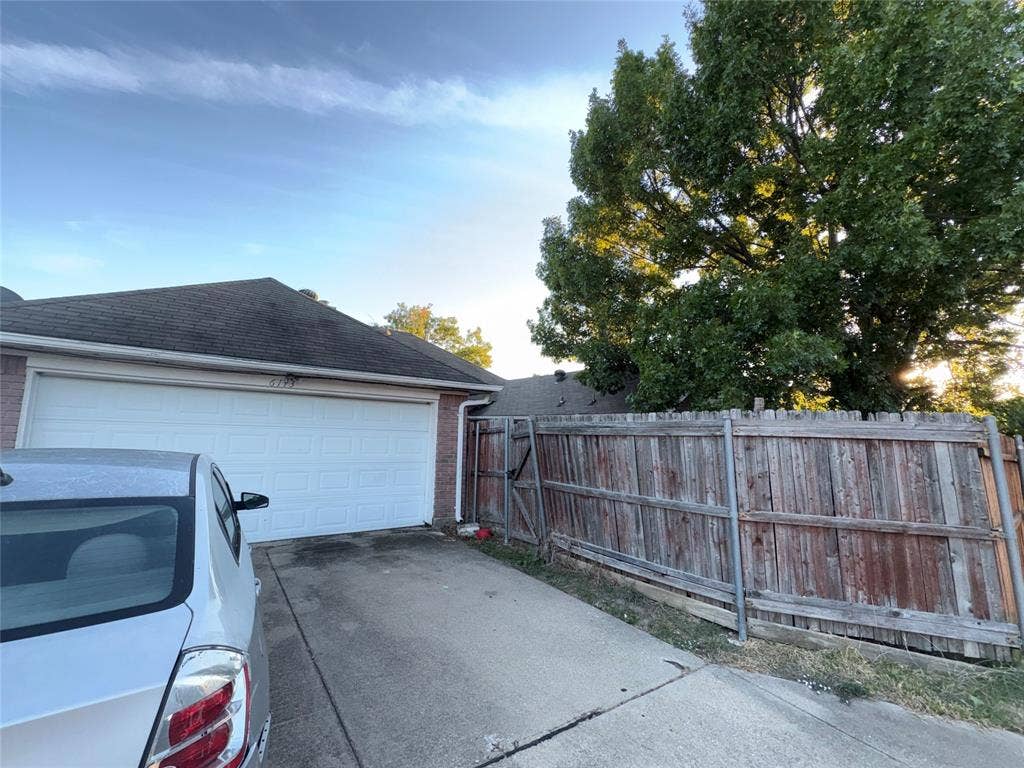 6113 Homewood Avenue, Rowlett, TX 75089 6113 Homewood Avenue, Rowlett, TX 75089