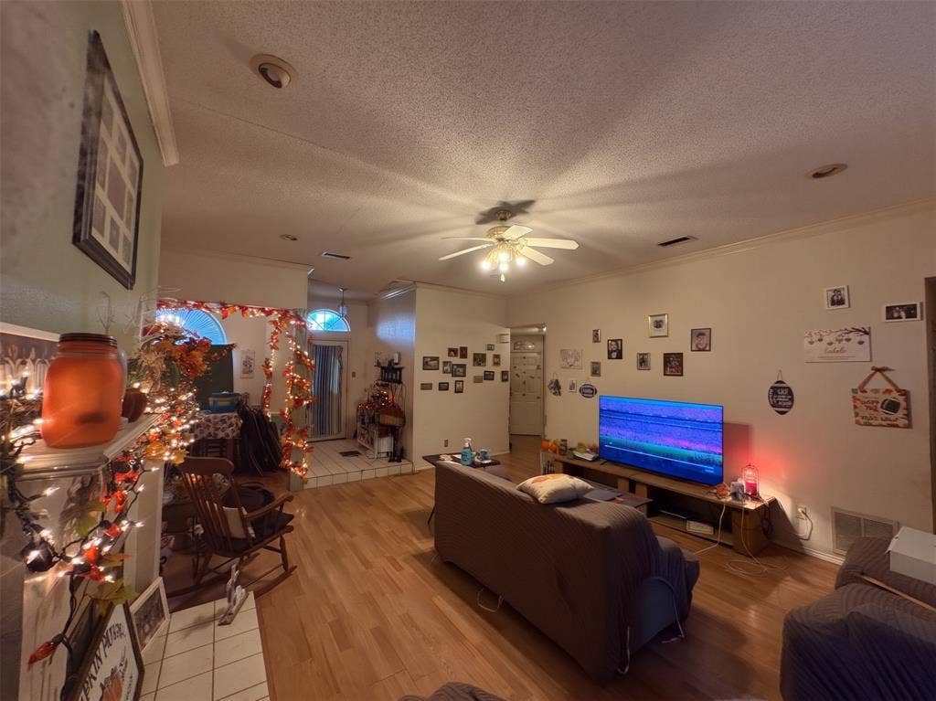 6113 Homewood Avenue, Rowlett, TX 75089 6113 Homewood Avenue, Rowlett, TX 75089