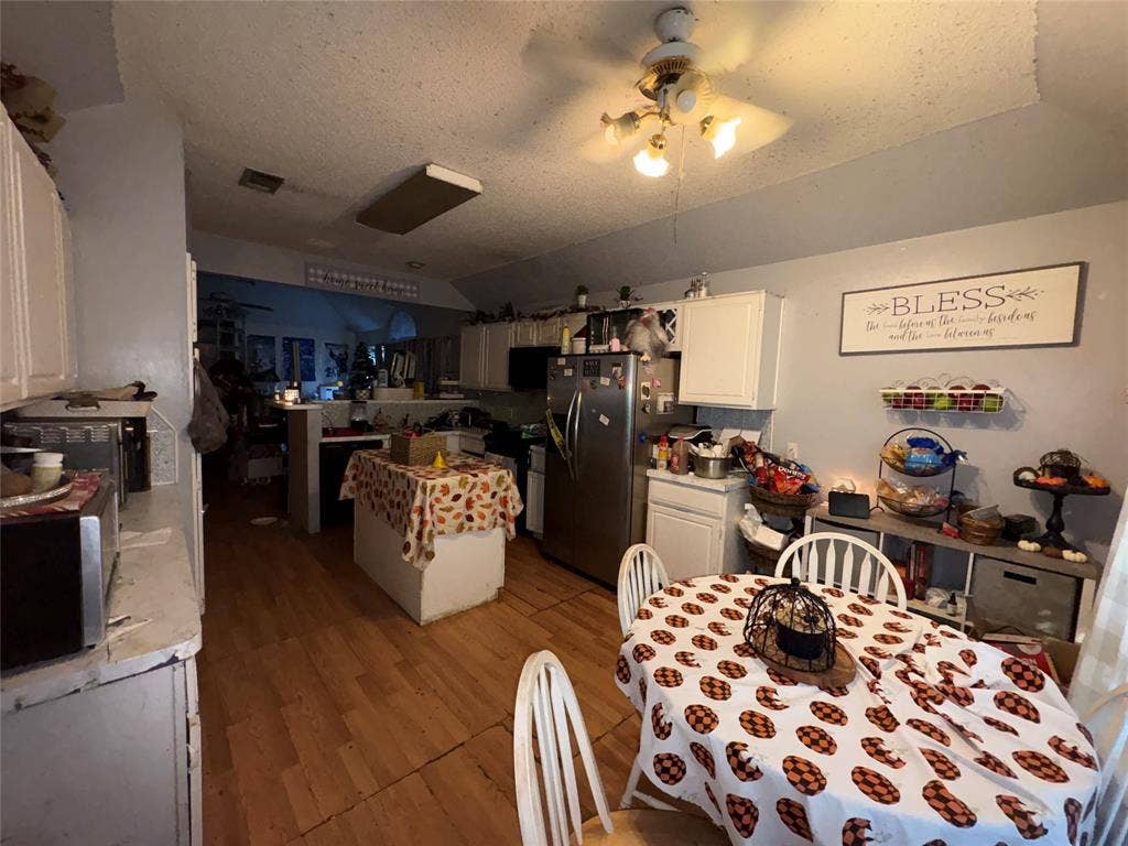6113 Homewood Avenue, Rowlett, TX 75089 6113 Homewood Avenue, Rowlett, TX 75089