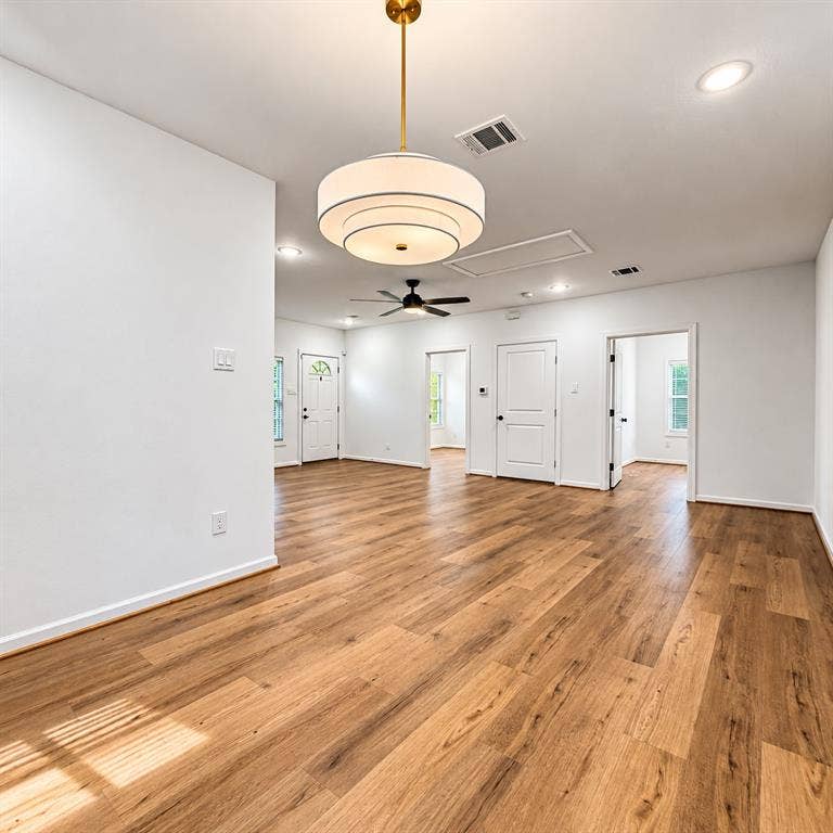 808 Oakhurst Street, #2, Houston, TX 77023