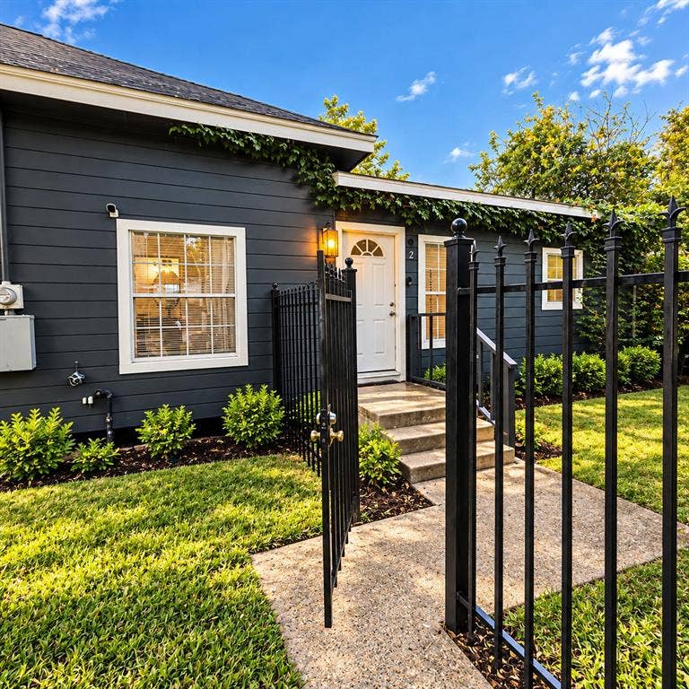 808 Oakhurst Street, #2, Houston, TX 77023