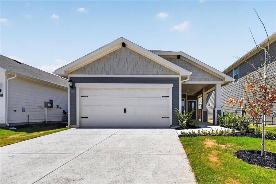 Property photo for 3520 Bridgeport Drive, Farmersville, TX