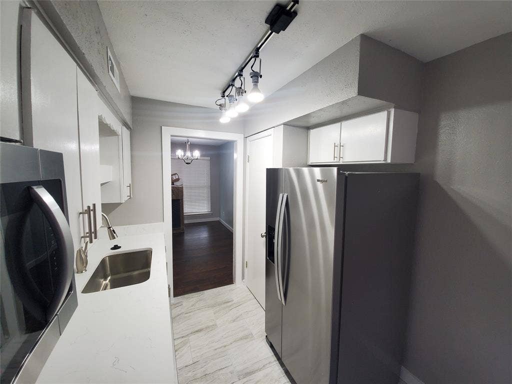 7729 Meadow Park Drive, #217, Dallas, TX 75230