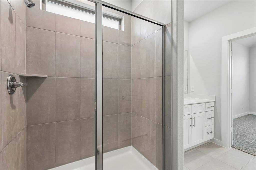 Primary Bathroom in the Cypress home plan - REPRESENTATIVE PHOTO