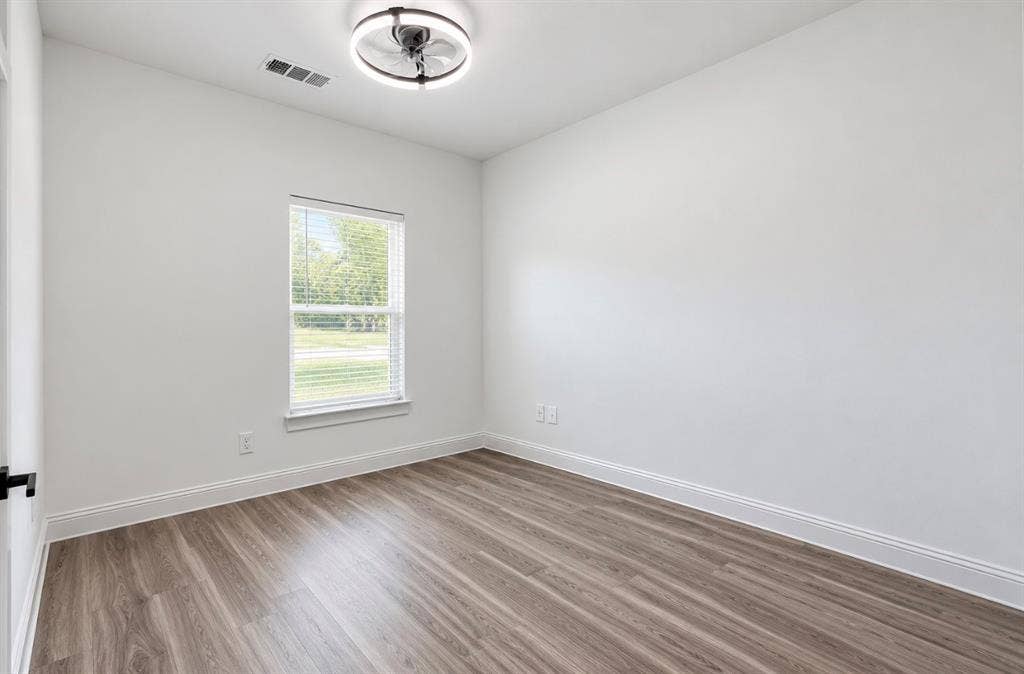 504 W 9th Street, Kemp, TX 75143 504 W 9th Street, Kemp, TX 75143