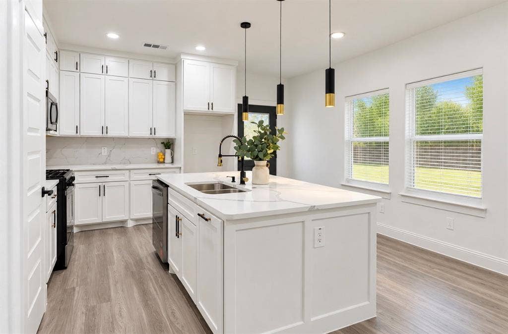 504 W 9th Street, Kemp, TX 75143 504 W 9th Street, Kemp, TX 75143