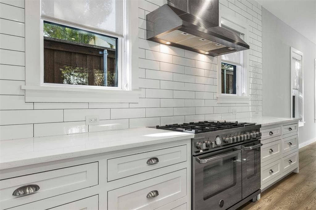 1211 Woodlawn Avenue, Dallas, TX 75208 1211 Woodlawn Avenue, Dallas, TX 75208