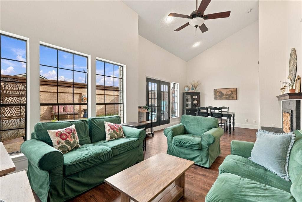 2909 Province Place, Plano, TX 75075 2909 Province Place, Plano, TX 75075