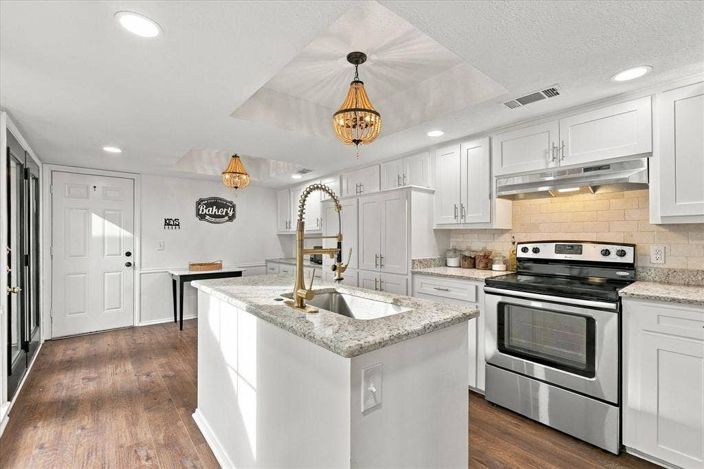 2909 Province Place, Plano, TX 75075 2909 Province Place, Plano, TX 75075