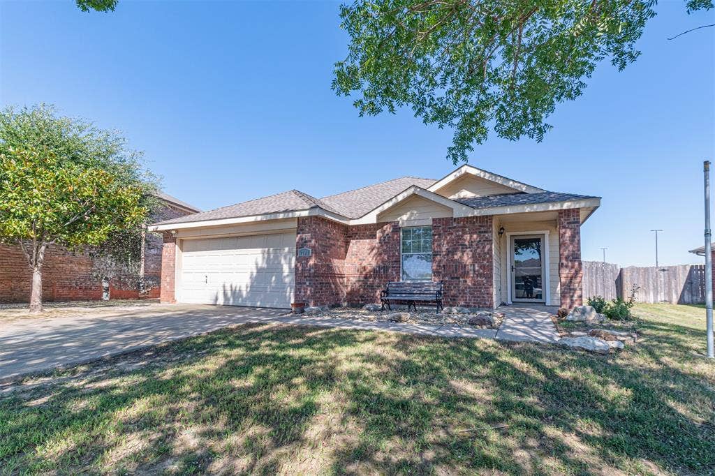 2704 Spencer Circle, Royse City, TX 75189 2704 Spencer Circle, Royse City, TX 75189