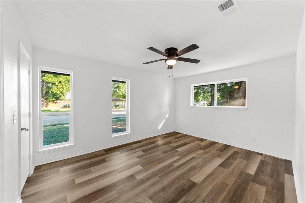 2405 Roundrock Trail, Plano, TX 75075 2405 Roundrock Trail, Plano, TX 75075