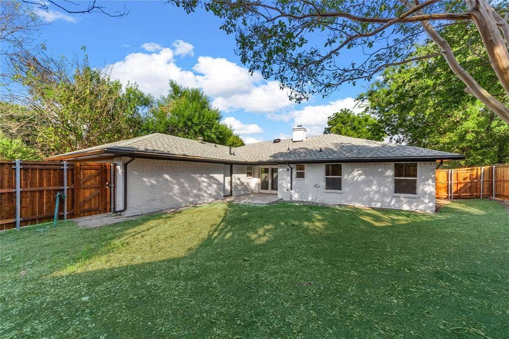 2405 Roundrock Trail, Plano, TX 75075 2405 Roundrock Trail, Plano, TX 75075