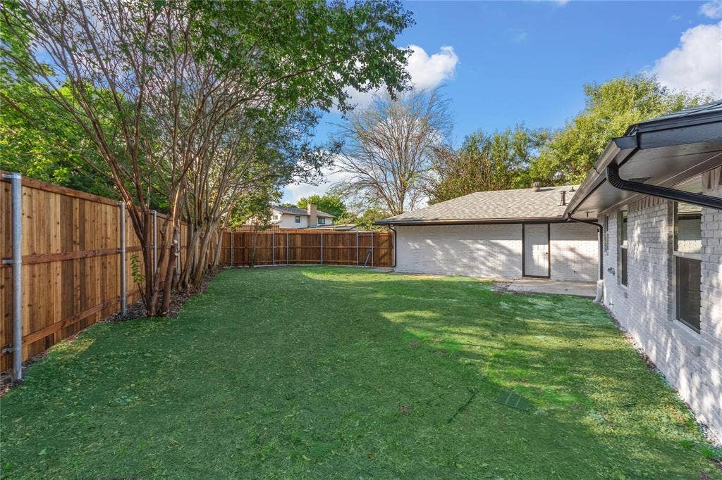 2405 Roundrock Trail, Plano, TX 75075 2405 Roundrock Trail, Plano, TX 75075