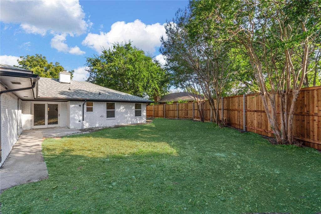 2405 Roundrock Trail, Plano, TX 75075 2405 Roundrock Trail, Plano, TX 75075