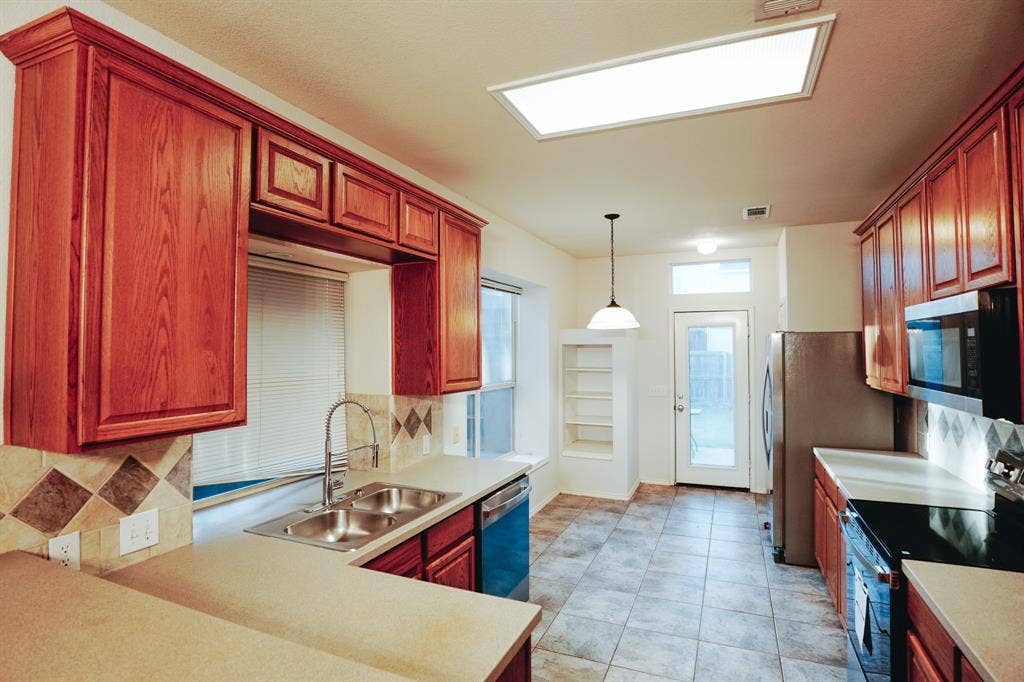 11354 Still Hollow Drive, Frisco, TX 75035 11354 Still Hollow Drive, Frisco, TX 75035