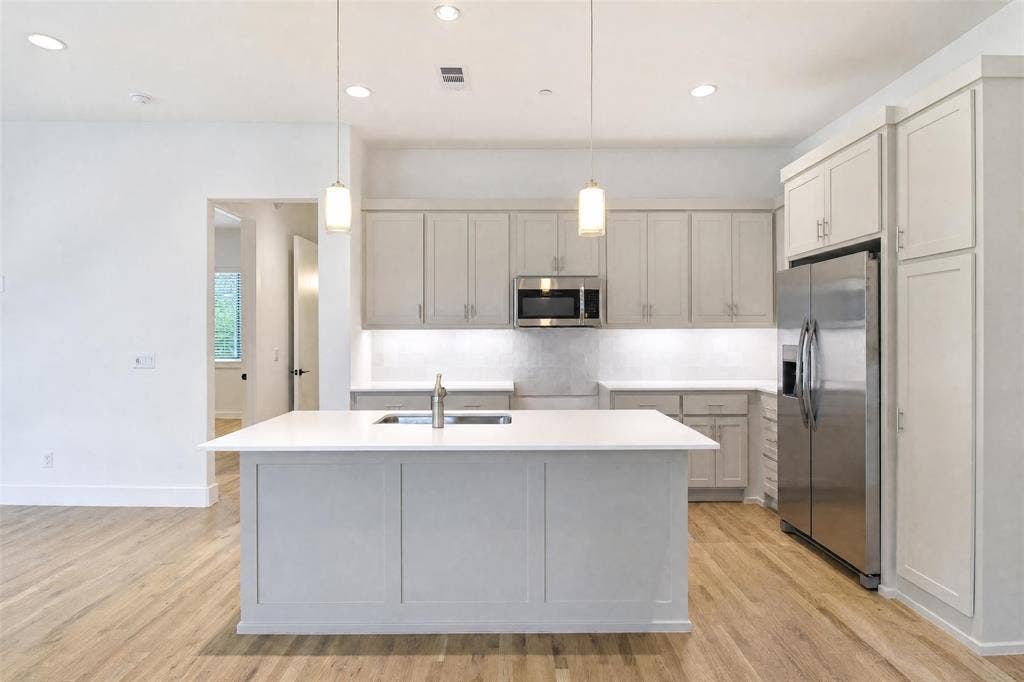 6151 Oram Street, #105, Dallas, TX 75214 6151 Oram Street, #105, Dallas, TX 75214