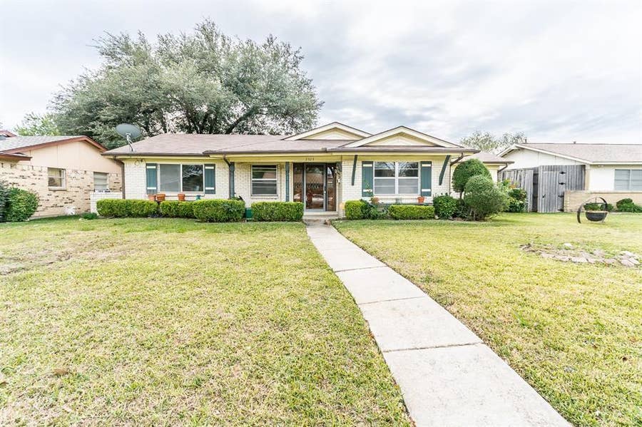 Property photo for 2323 Luau Street, Mesquite, TX