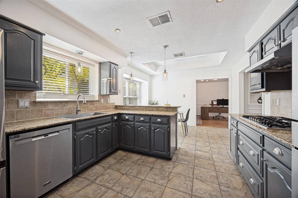 9140 Sweetwater Drive, Dallas, TX 75228
